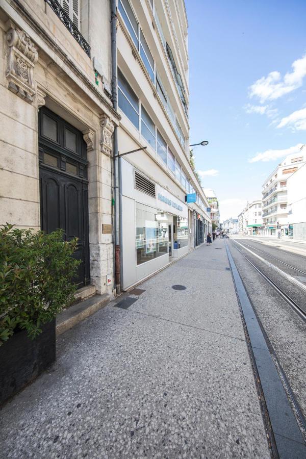 Appartement Avec Balcon A 250 M De La Gare, Hyper Centre Tours Eksteriør billede