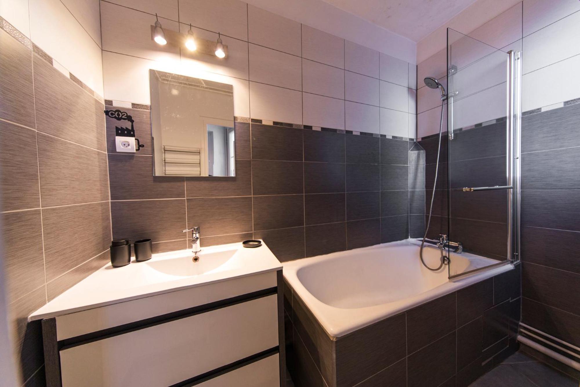 Appartement Avec Balcon A 250 M De La Gare, Hyper Centre Tours Eksteriør billede